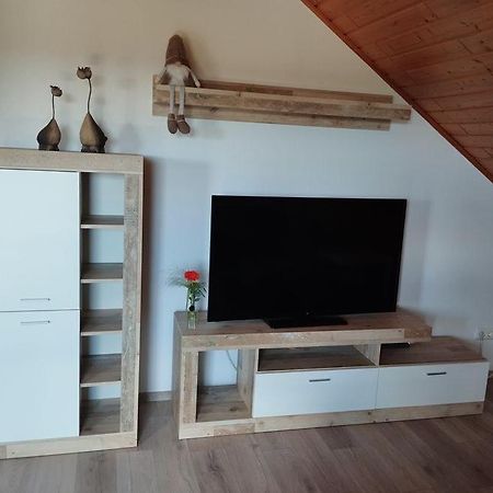 Ferienwohnung Zur Schoenen Aussicht Buchen  Zewnętrze zdjęcie